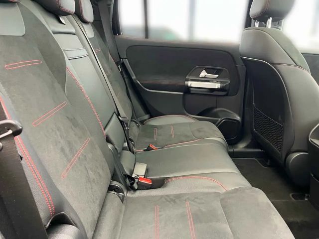 Mercedes-Benz EQB 350