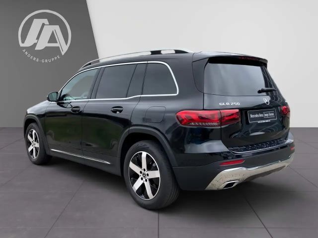 Mercedes-Benz GLB 250