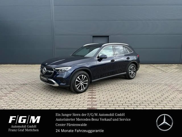 Mercedes-Benz GLC 200 2023 Benzine