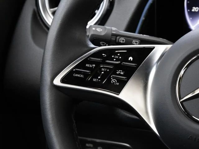 Mercedes-Benz EQB 300