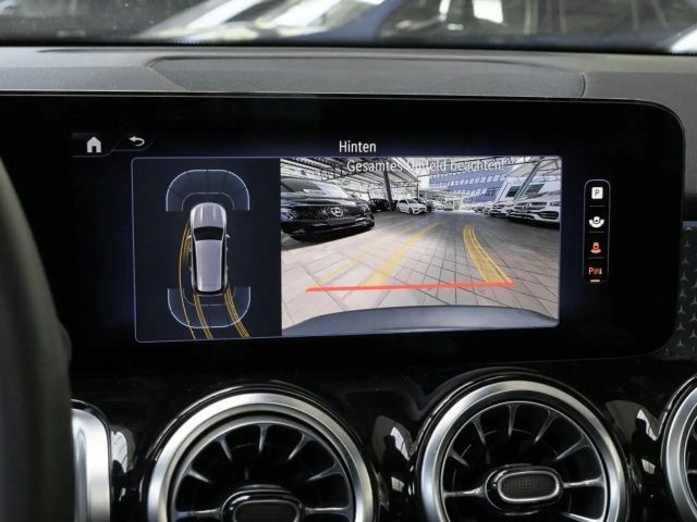 Mercedes-Benz EQB 300