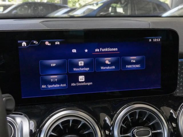 Mercedes-Benz EQB 300