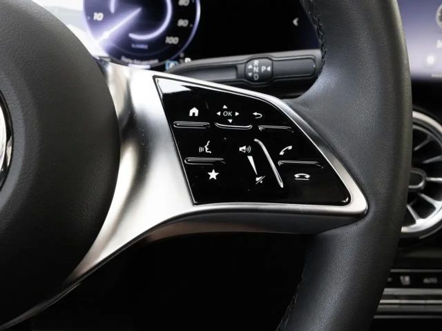 Mercedes-Benz EQB 300