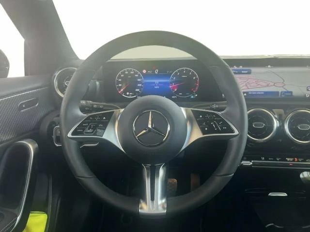 Mercedes-Benz A 220