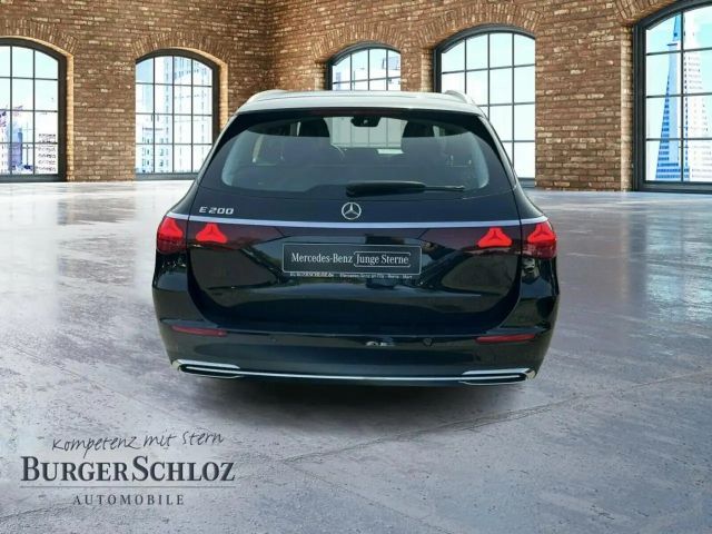 Mercedes-Benz E 200