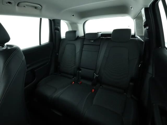 Mercedes-Benz GLB 220