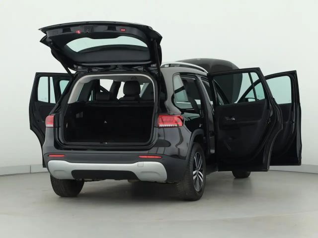 Mercedes-Benz GLB 220