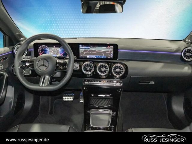 Mercedes-Benz A 220