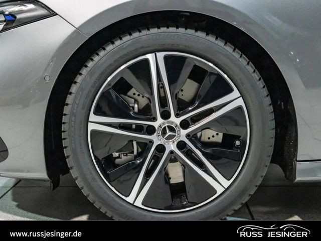 Mercedes-Benz A 220