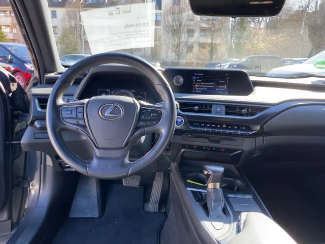 Lexus UX 250h