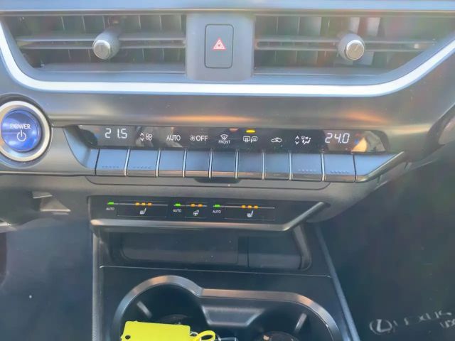 Lexus UX 250h