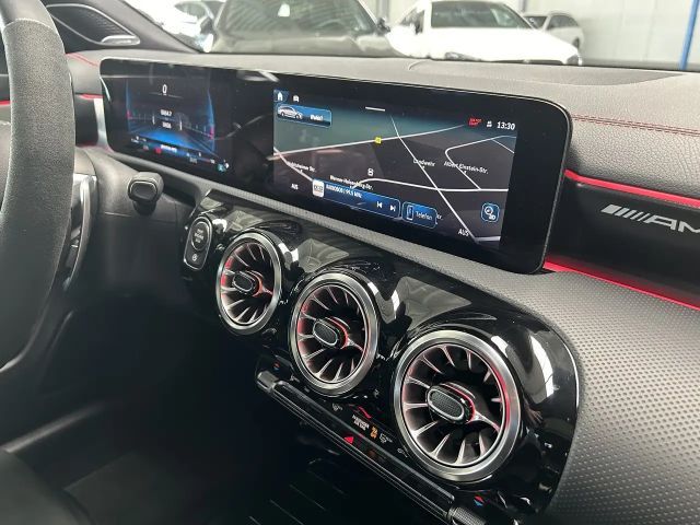 Mercedes-Benz CLA 45 AMG
