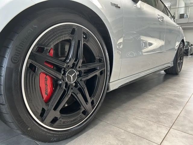 Mercedes-Benz CLA 45 AMG