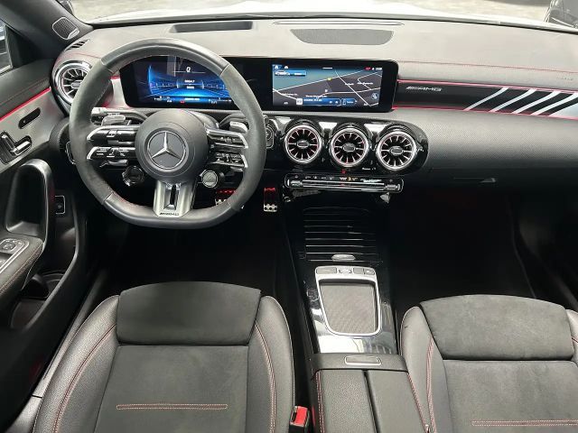 Mercedes-Benz CLA 45 AMG