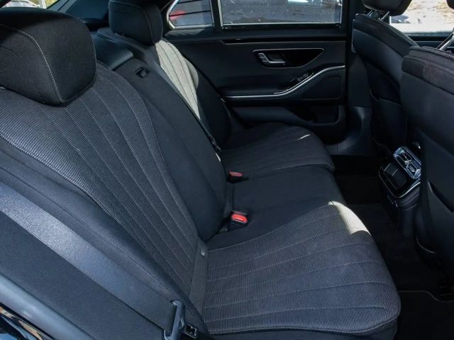 Mercedes-Benz S 400