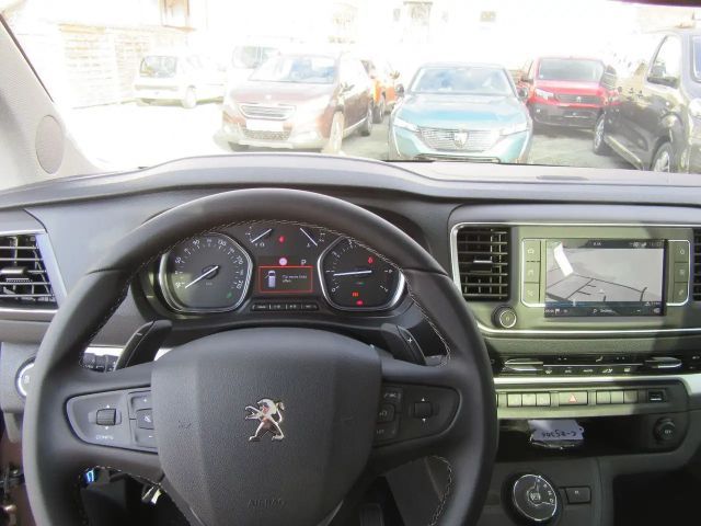 Peugeot Traveller