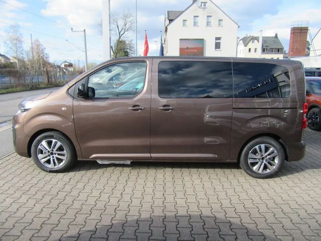Peugeot Traveller