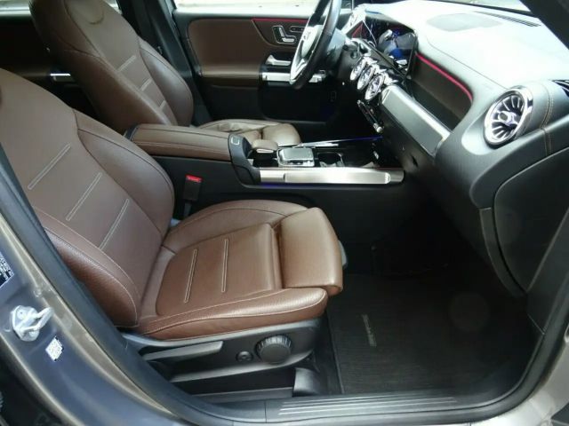 Mercedes-Benz GLB 250
