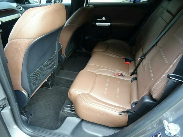 Mercedes-Benz GLB 250