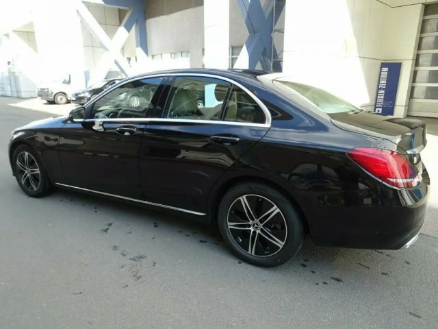 Mercedes-Benz C 220