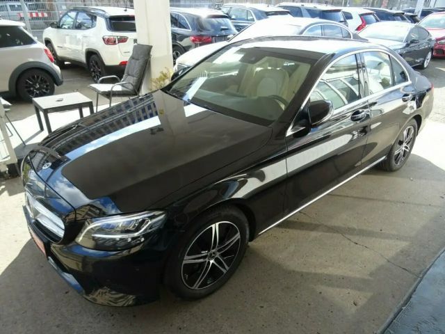 Mercedes-Benz C 220