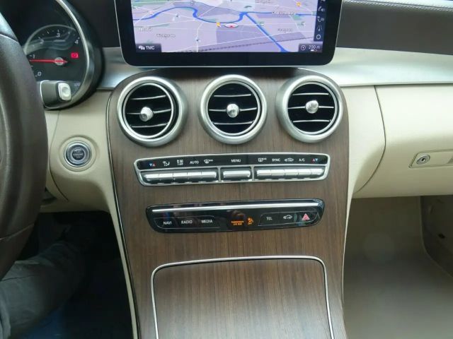 Mercedes-Benz C 220
