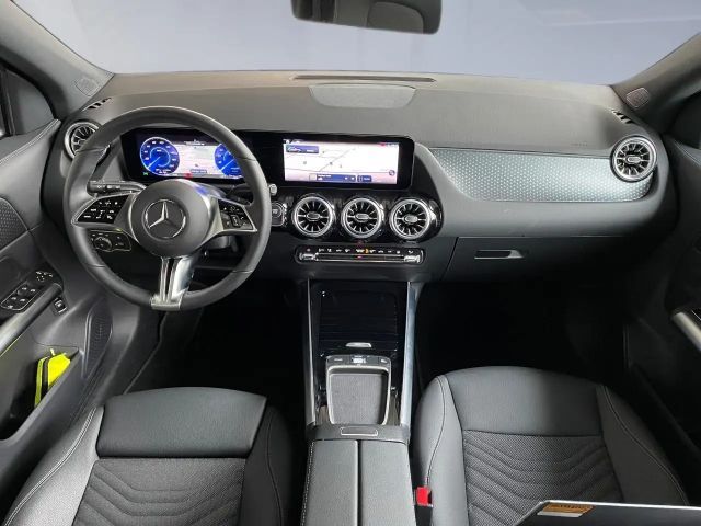 Mercedes-Benz EQA 300
