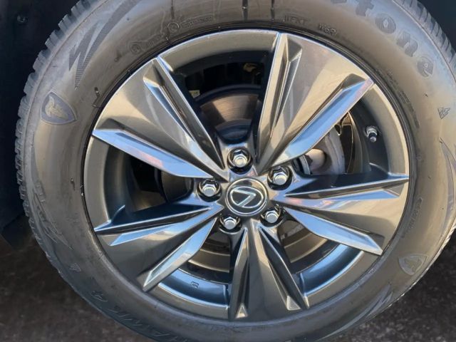 Lexus UX 250h