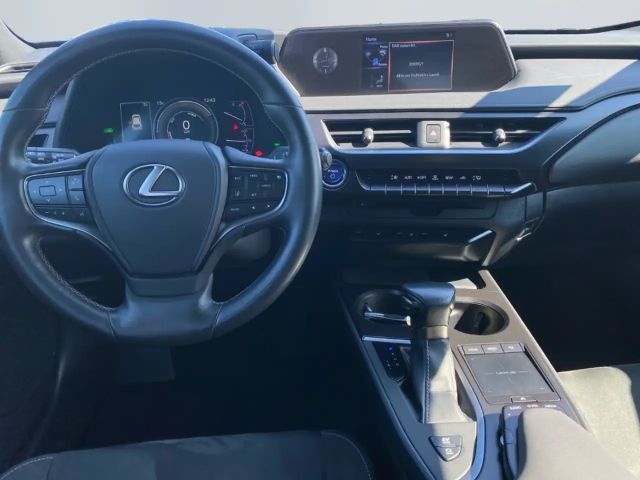 Lexus UX 250h