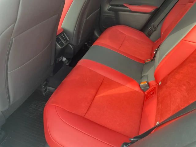 Lexus UX 250h