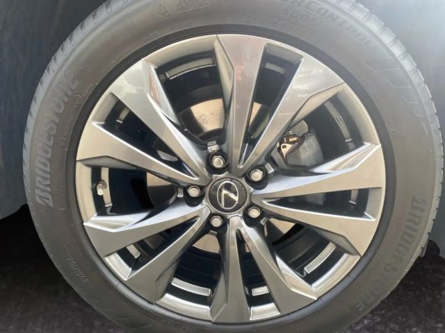 Lexus UX 250h