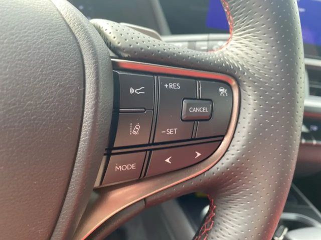 Lexus UX 250h