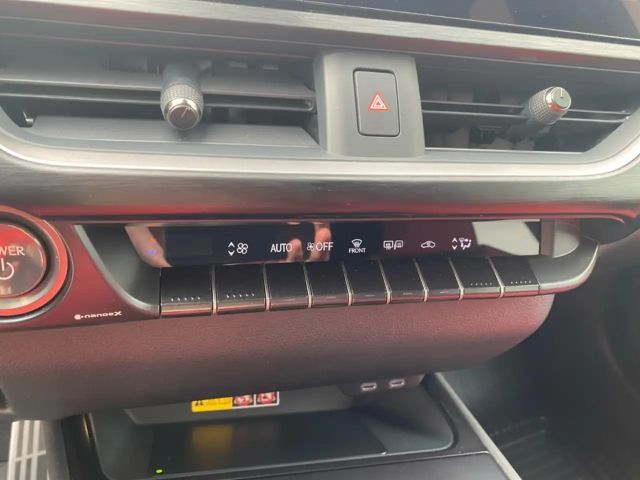 Lexus UX 250h