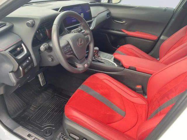 Lexus UX 250h