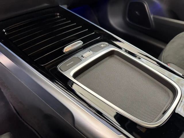Mercedes-Benz GLB 220