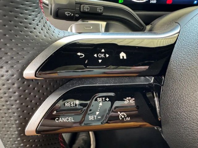 Mercedes-Benz GLB 220