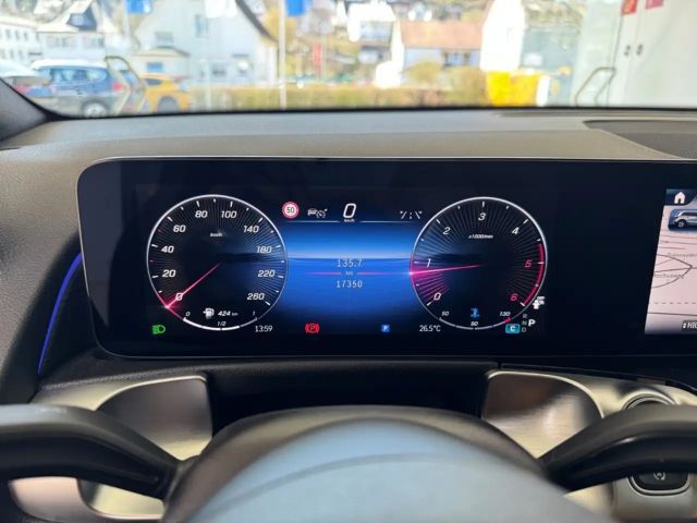 Mercedes-Benz GLB 220