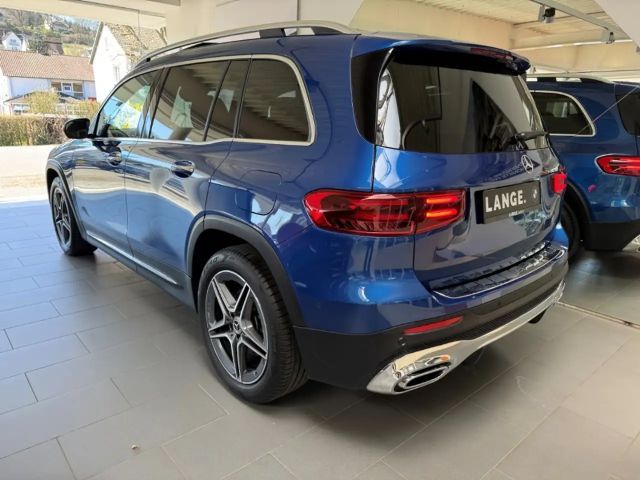 Mercedes-Benz GLB 220