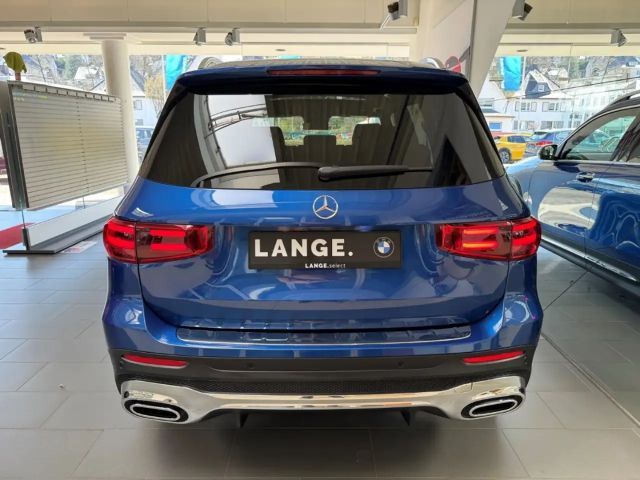 Mercedes-Benz GLB 220
