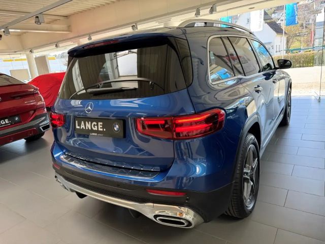 Mercedes-Benz GLB 220