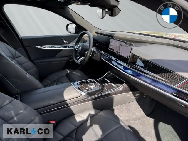 BMW 740