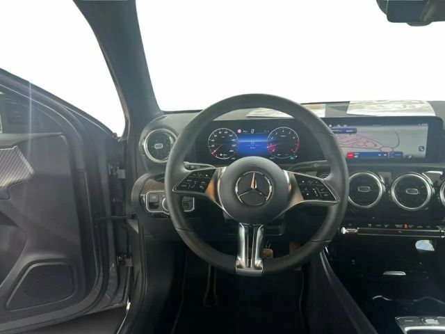 Mercedes-Benz A 220