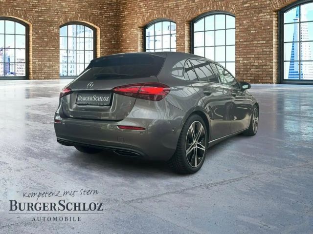 Mercedes-Benz A 220