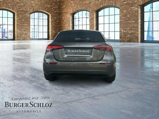 Mercedes-Benz A 220