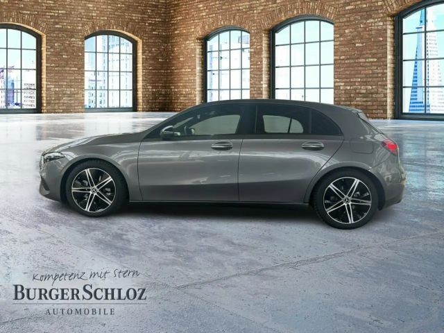 Mercedes-Benz A 220