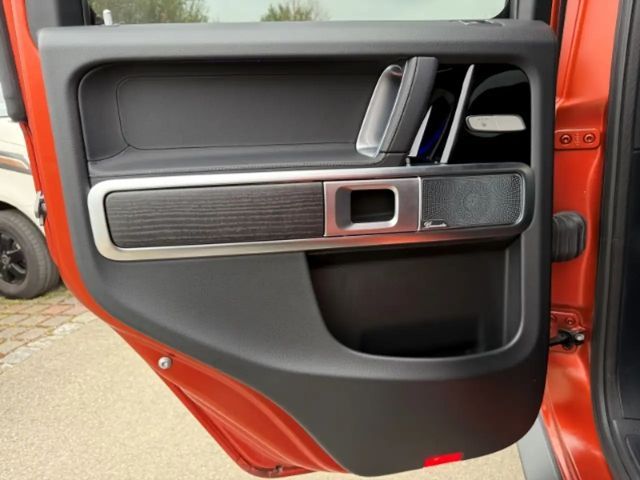 Mercedes-Benz G 500
