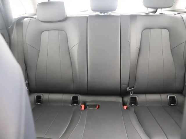 Mercedes-Benz B 220