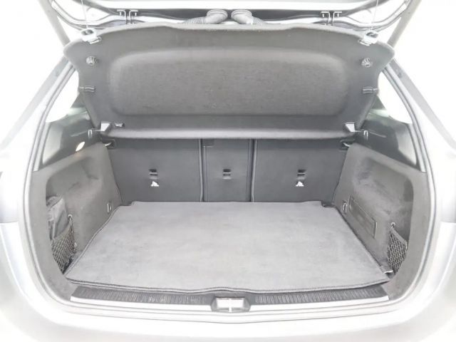 Mercedes-Benz B 220