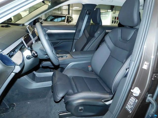 Volvo EX90