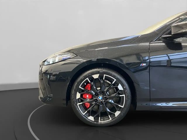 BMW 235